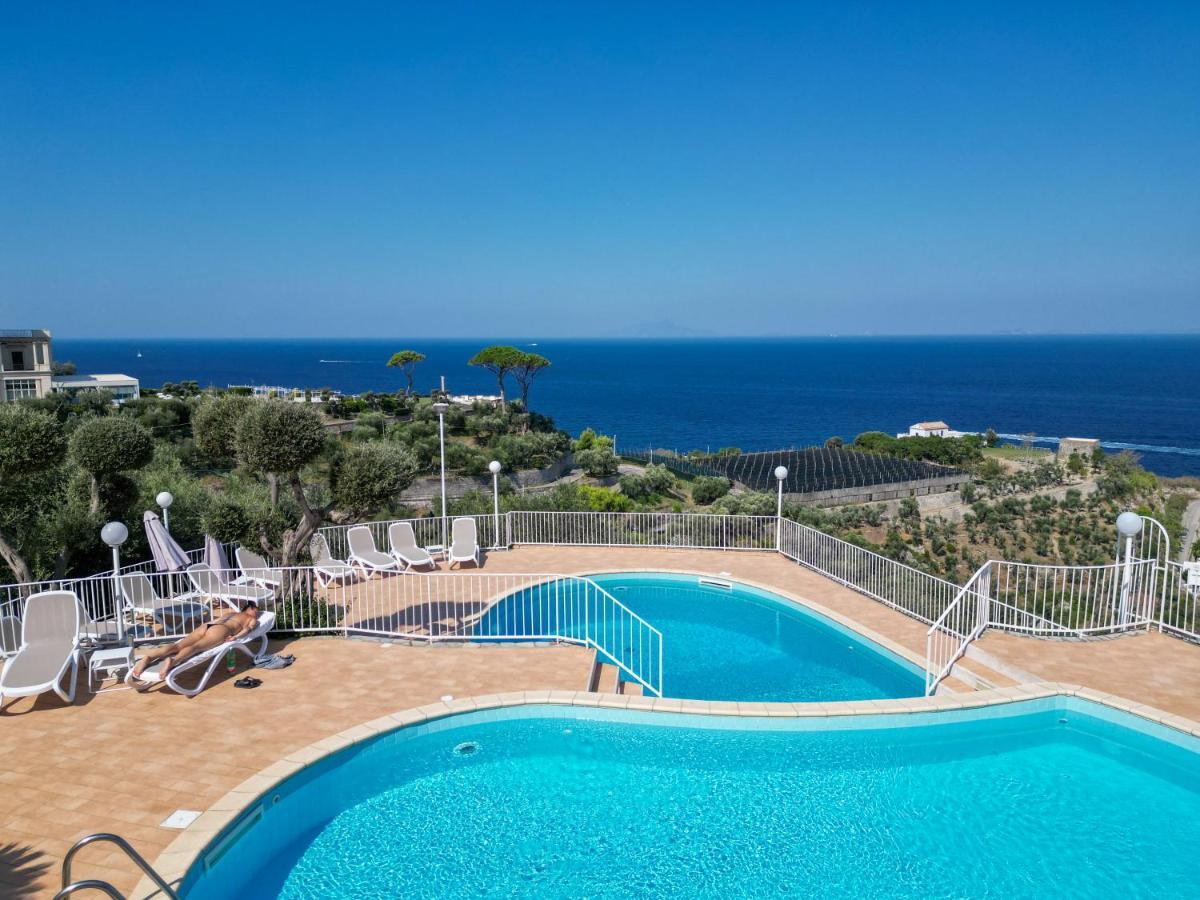 Villaggio Villa Lubrense Massa Lubrense Exterior foto